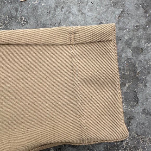 Bassike Stretch Twill Tapered pant - Light tan - Picture 3 of 10